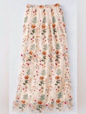 Coldwatwer Creek Embroidered Floral Midi Skirt in Blush Size M